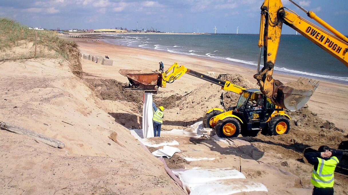 Tính toán thiết kế thi công túi địa kỹ thuật trong kỹ thuật kè mềm và bảo vệ bờ biển