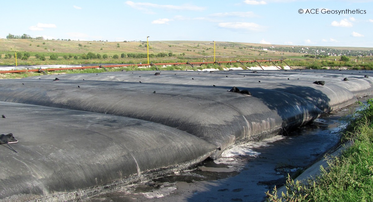 Ống địa kỹ thuật Geotube và ứng dụng trong xây dựng đê kè chắn sóng biển