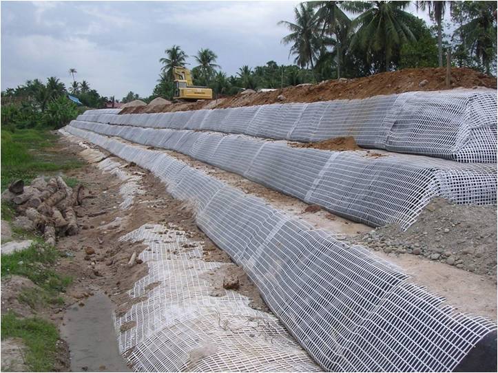 Lưới địa kỹ thuật 2 trục Đặc điểm, ứng dụng và tiêu chuẩn kỹ thuật