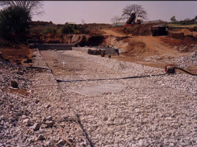 Giải Pháp Bảo Vệ Đập Hippo Tại Sabi River Sun, Mpulanga, Nam Phi: Một Công Trình Bền Vững và Hiệu Quả