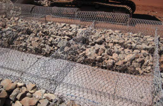 Rọ đá xây dựng đường tràn cấp thấp tại Newman, Tây Úc
