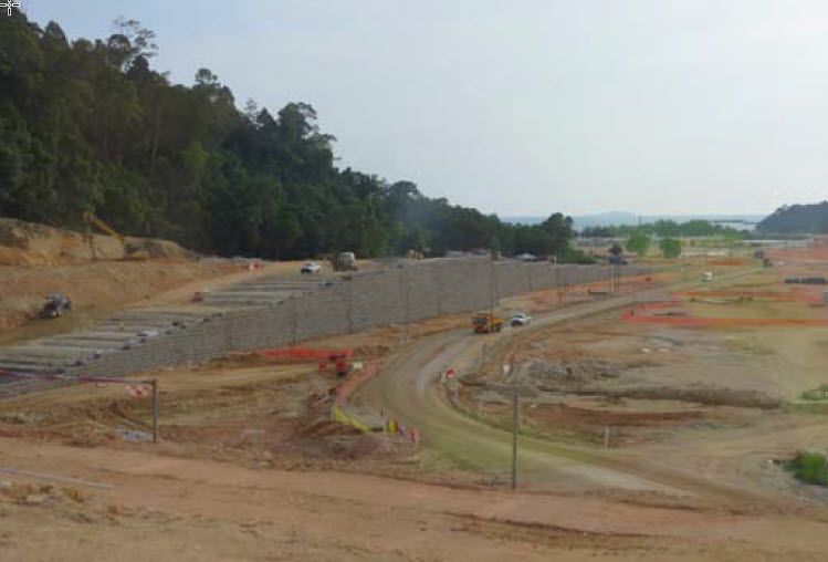 Tường Đất Gia Cố trong Khai Thác Quặng Sắt: Nghiên Cứu Trường Hợp của Vale Lumut, Perak, Malaysia