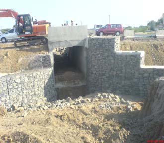 Giải Pháp Rọ Đá Cho Tường Chắn và Cống