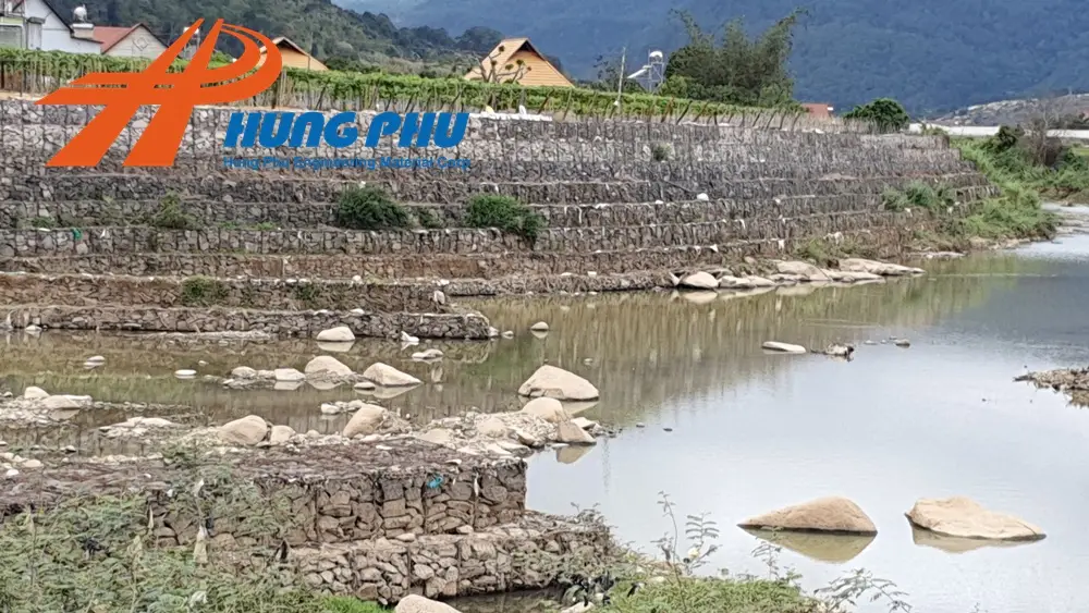 Rọ đá dây đan bọc nhựa PVC