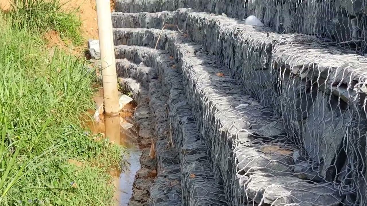 Rọ đá lưới B40 những khác biệt so với rọ đá mắt lưới xoắn đôi như thế nào ?