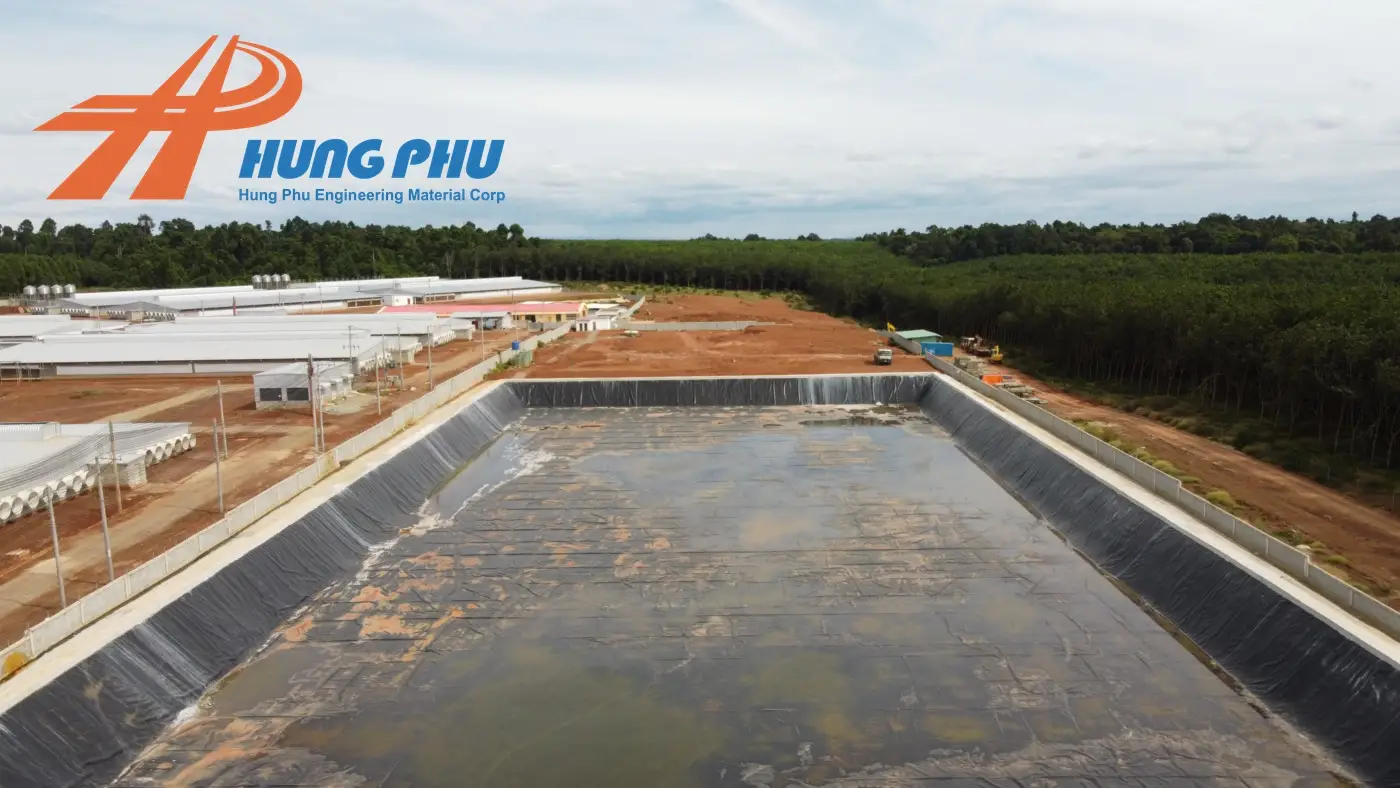 Thi công hàn màng HDPE - Dự án Trại heo thịt 20ha Công ty Chăn nuôi New Hope Bình Phước
