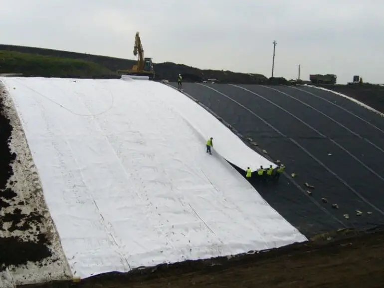 Vải địa kỹ thuật tiếng Anh là gì?