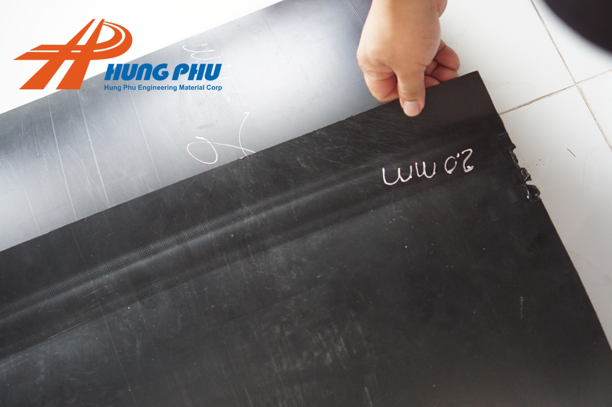Giá Bạt HDPE cùng dịch vụ lắp đặt và cho thuê máy hàn bạt HDPE từ Hưng Phú
