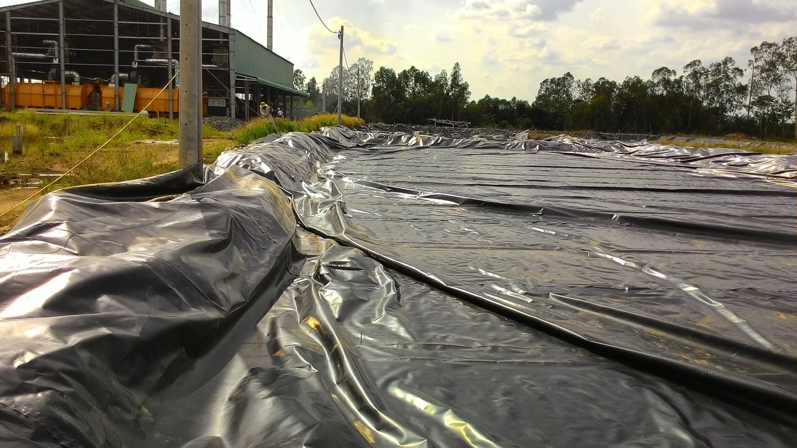 Bạt lót HDPE – Giải pháp tối ưu cho nông nghiệp và xây dựng bền vững