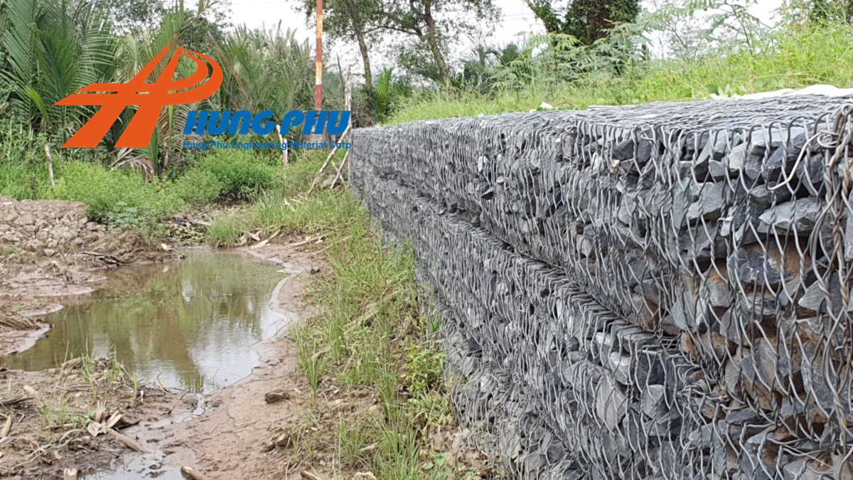 Yêu cầu công tác xử lý nền đất khi thi công hệ thống rọ, thảm đá