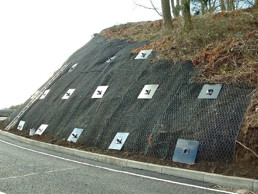 Bố trí neo giữ rọ đá - Giải pháp vững chắc cho mái dốc