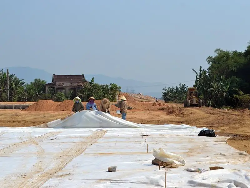 Ứng Dụng Vải Địa Kỹ Thuật - Giải Pháp Vàng cho Nền Đất Yếu