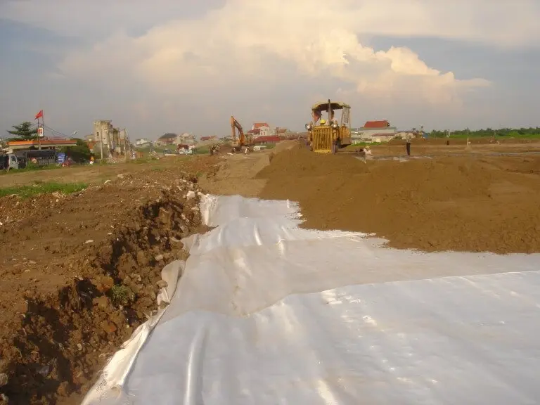 Vải địa kỹ thuật gia cường có yêu cầu kỹ thuật gì để đảm bảo chất lượng công trình?