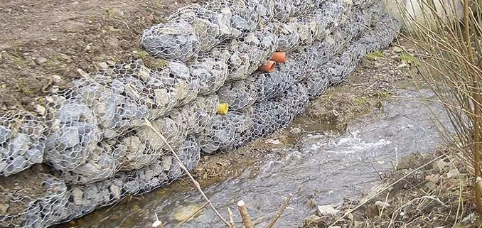 Rọ đá dây đan bọc nhựa PVC