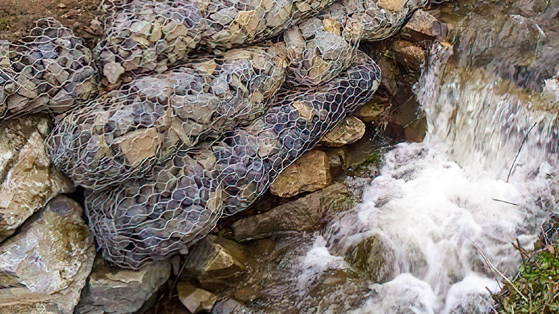 Rọ đá dây đan bọc nhựa PVC